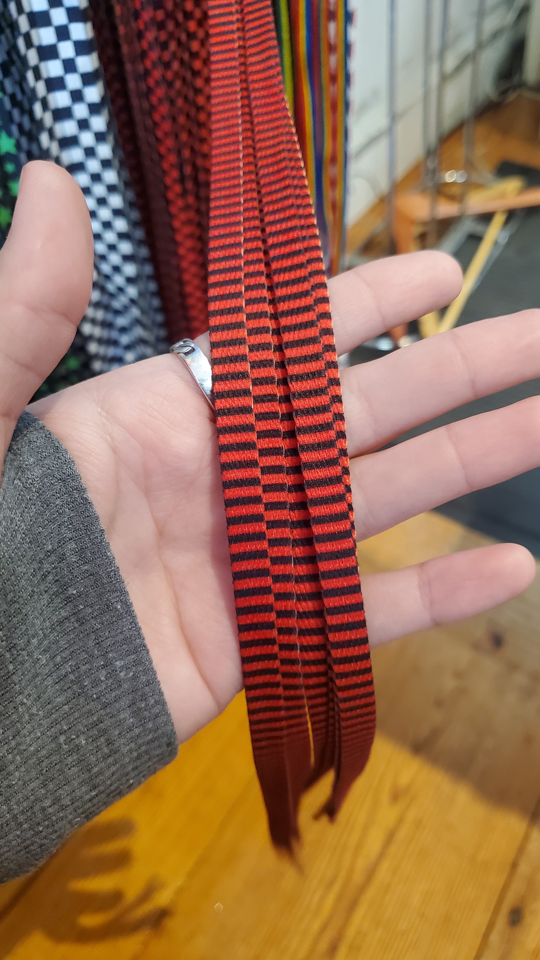 Flat Skinny Stripes Black/Red